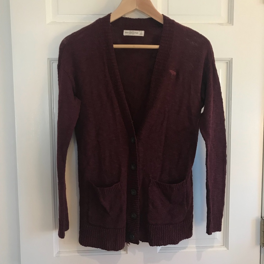 Abercrombie & Fitch maroon sweater